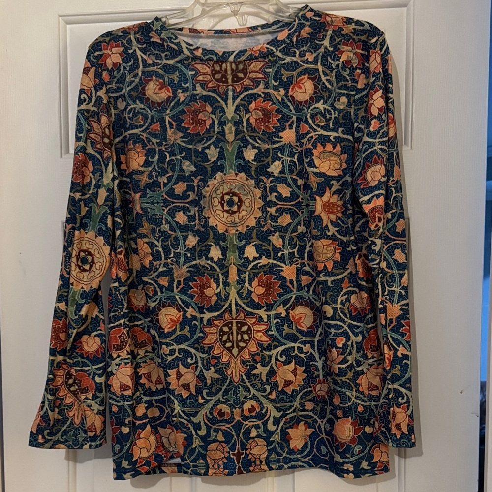 Floral Patterned Long Sleeve Top